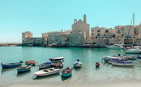 Giovinazzo Suite Pavone Griffi